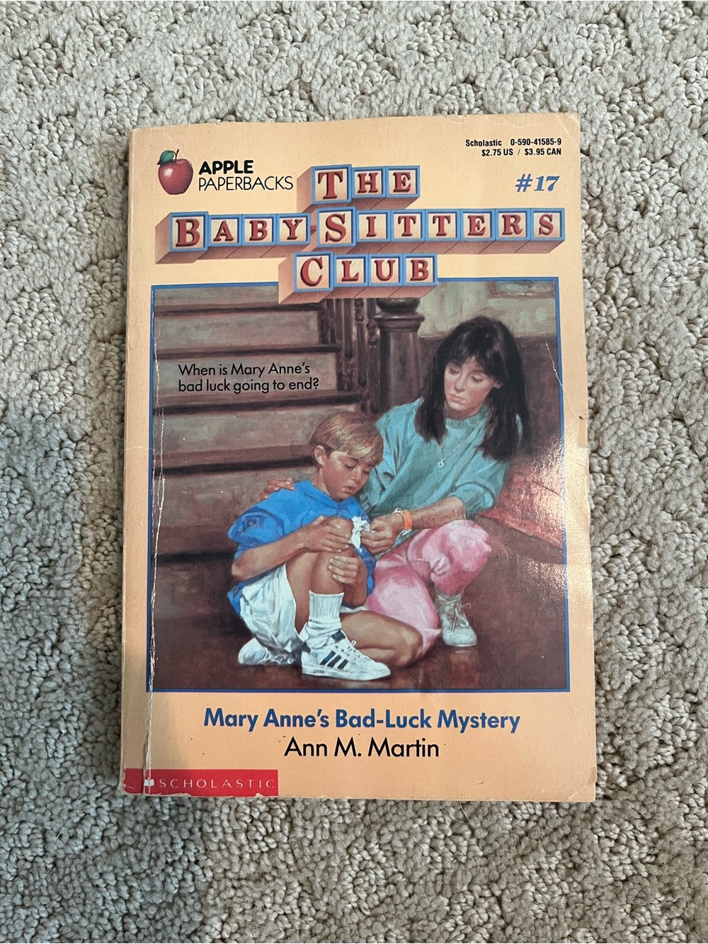 Scholastic The Baby-Sitters Club #17: Mary Anne's Bad-Luck Mystery